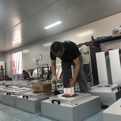 L'unità di filtraggio del fan del galvalume per il ventilatore da soffitto della stanza pulita ha alimentato l'industriale di filtro dell'aria di Hepa
